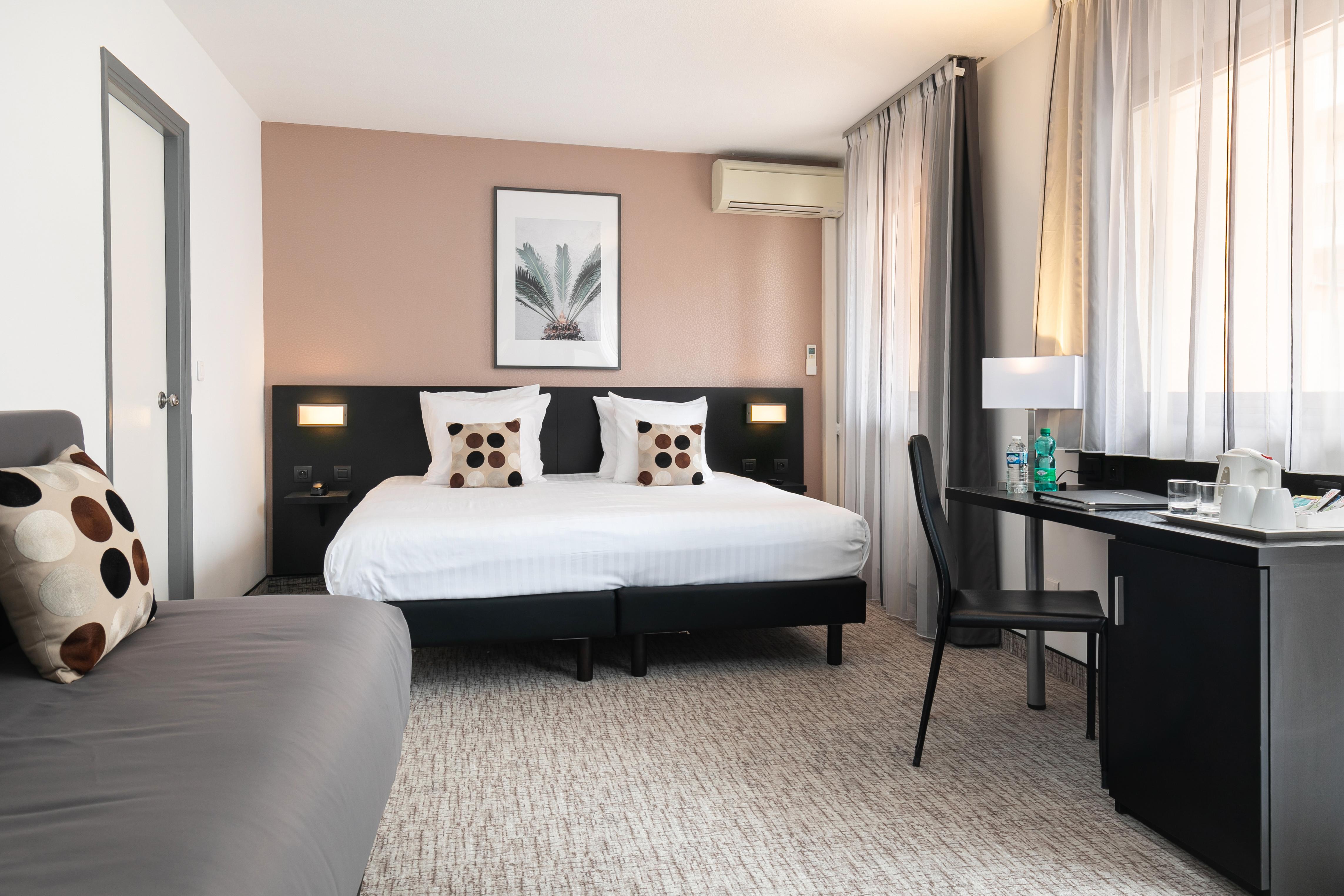 Best Western Hotel Mediterranee ม็องตง ภายนอก รูปภาพ